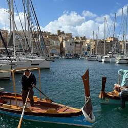 taxi boat from Birgu to La Valletta