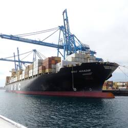 Sehr große Schiffe....