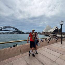 Das sind wir und eine fremde Frau knipste Fotos von uns