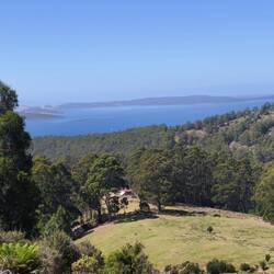 Bruny Island im Hintergrund