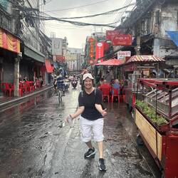 Wearing white pants today and of course, the rain decided to welcome me!