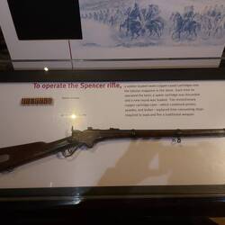 Spencer Rifle, das erste siebenschüssige Gewehr.