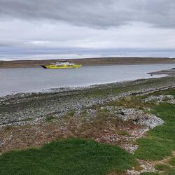 Mit der Fähre fahren wir morgen früh