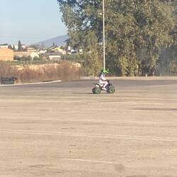 Unermüdliche Fahrerin im Nachwuchs training