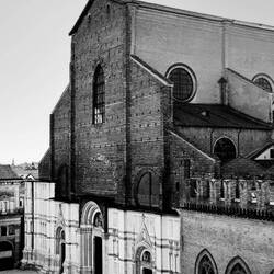 Basilica di San Petronio in B&W ... from the lower balcony of the clock tower — Palazzo d'Accursio.