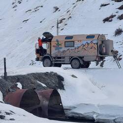 Endlich zurück, der Fußmarsch durch Tiefschnee hat gereicht🤬!