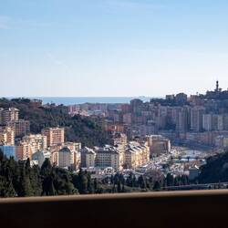 Genua im Vorbeifahren...