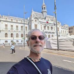 I had to get a selfie in front of the Armada de Chile, The Navy headquarters.