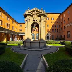 Cortile Guido Fanti — Palazzo d'Accursio.