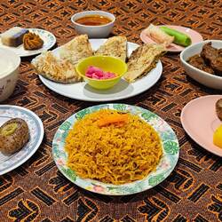 Essensverkostung vom Ramadanmarkt.