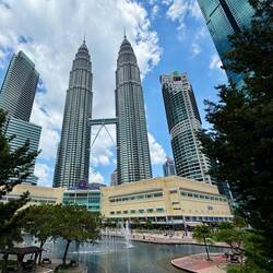 Petronas-Twin-Towers