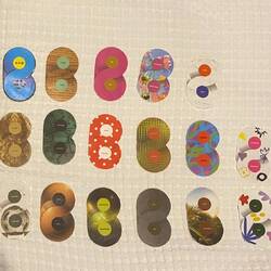 Small gimmicks! Collected these artist name papers after the show. Such a sweet memory. 📄✨