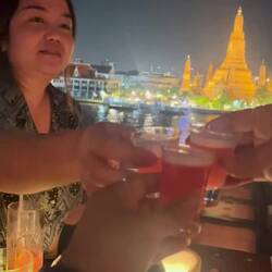 So impressed! They even gave us free drinks to try. How can I not love this place? ❤️