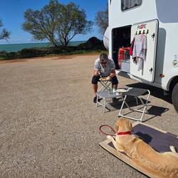 Mittagessen und Spaziergang in Trifillia😊