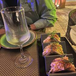 Dinner was a glass of SauvignonBlanc with chicken salad tacos at the rooftop bar of our hotel