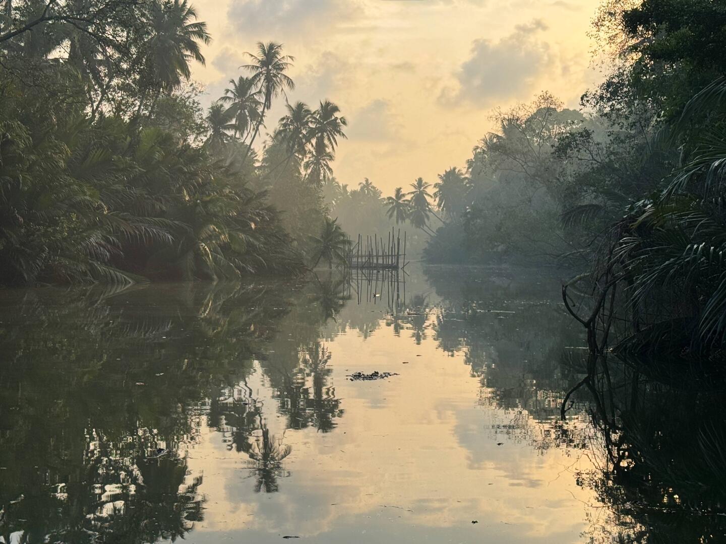 Morning misty haze on Tha Taphap canal