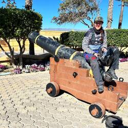 Zwei Kanonen auf einem Foto