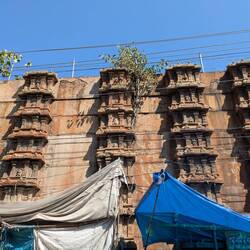 Weiter durch die Stadt