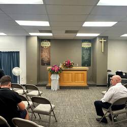 Dieter (rechts) ist auch Schweizer. Dank ihm konnten wir wieder einmal echtes Brot essen!