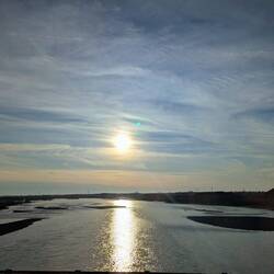 Sonnenuntergang in der Nähe der albanischen Mittelmeerküste