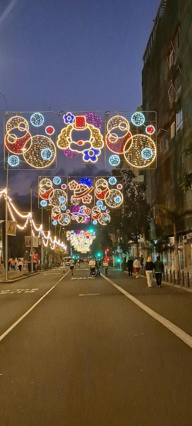 Wieder am Hotel.... es ist wieder Karneval....