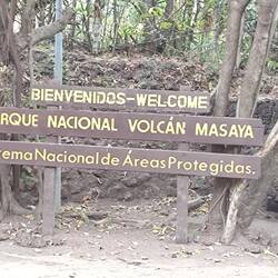 In der Schlange am Eingang ...