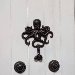 Sea creatures = Mariners