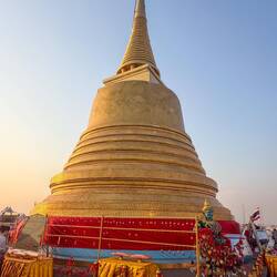 Die gewaltige Stupa von Wat Saket