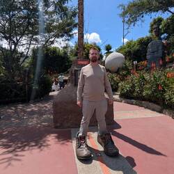 Scientists measured 0' with GPS and found that the monument was off by 200m, this is the real line