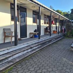 Back to Stewart Island Backpackers for two more nights