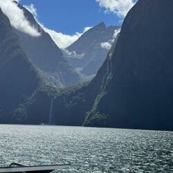 U-shaped and hanging valleys