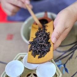 Viele Tempel oder Ahnenhallen haben geöffnet.