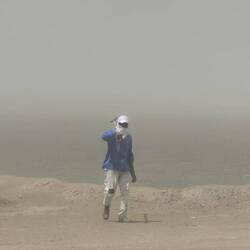 Und er muss hier arbeiten