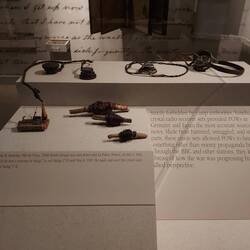 Radios die in Gefangenschaft in D und J gebaut wurden.