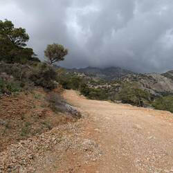 Es ist noch weit. Wetter und Strecke fordern den Abbruch.