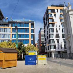 Vom Dach unseres Hotels können wir es schon sehen!