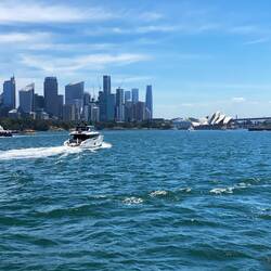 Blick von der Fähre zurück nach Sydney