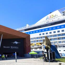 Nelson Mandela Terminal und AIDAdiva