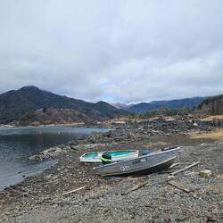 lac très joli au demeurant, malgré les nuages bas,