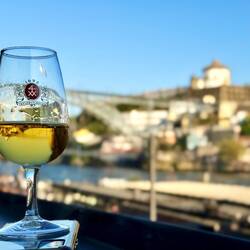 Blick auf Ponte Luíz 1