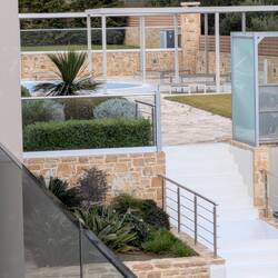 all seasons mit beheiztem Pool. Hustekuchen!! Da reden wir nochmal drüber!