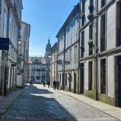 Im Hintergrund die Kathedrale