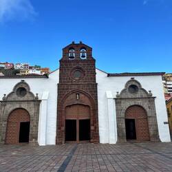 Iglesia de la Asunción: Eine historische Kirche mit flämischen Einflüssen und bedeutenden Kunstwerke