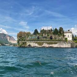 Approaching Isola Bella by launch