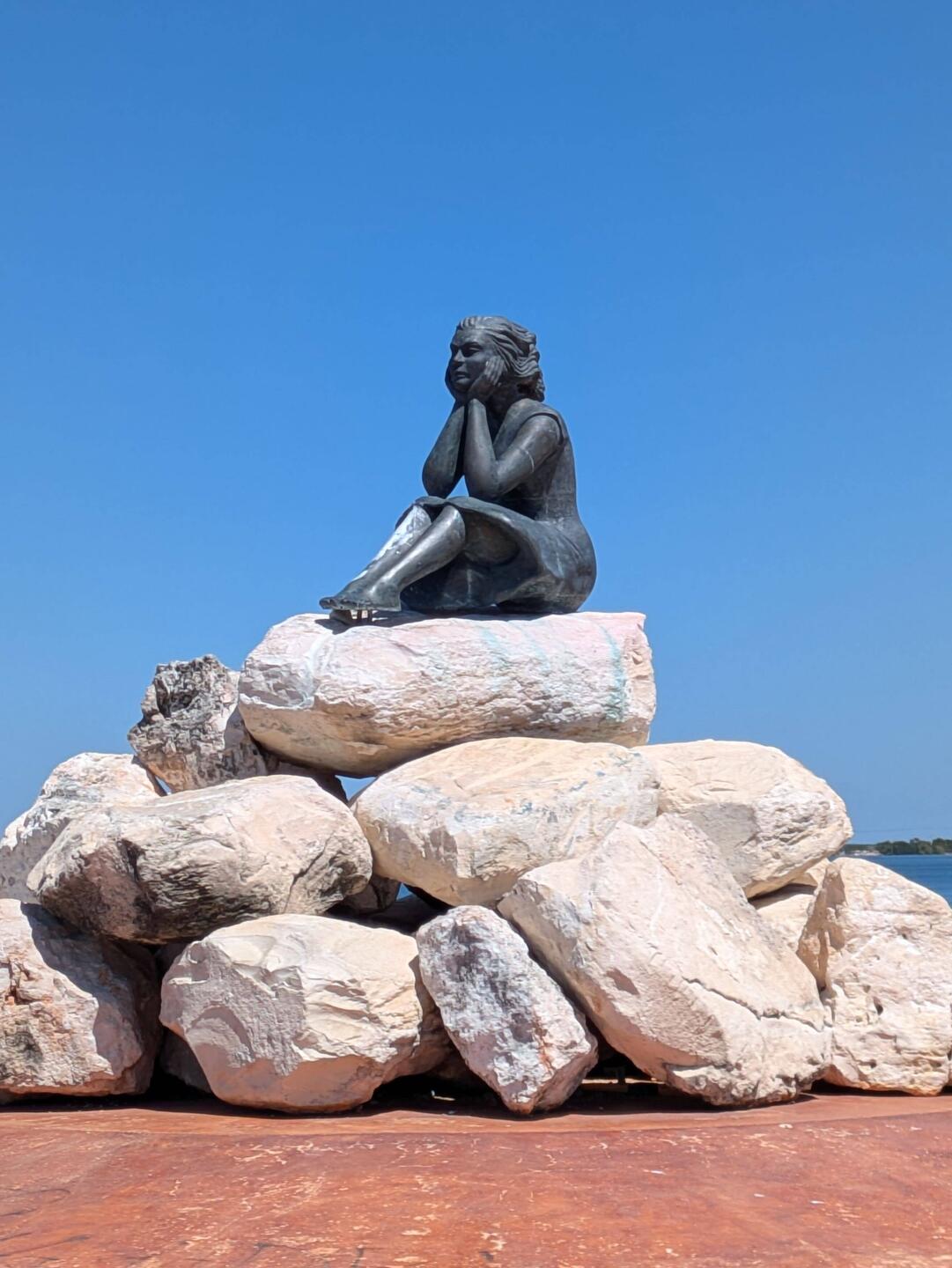 Die kleine Meerjungfrau: was träumt sie?