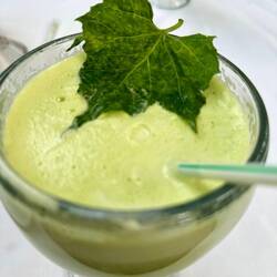 Chaya (wie Spinat) con Piña