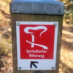 Diesem Wanderweg folgen wir nur ein kleines Stück.