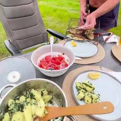 ..dazu Mangold-Kartoffeln und Salat 😉