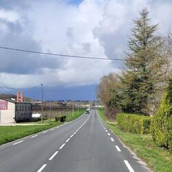 Vorbei an einigen Schnapsbrennereien