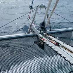 Achterlicher Wind und Welle schieben uns vorwärts